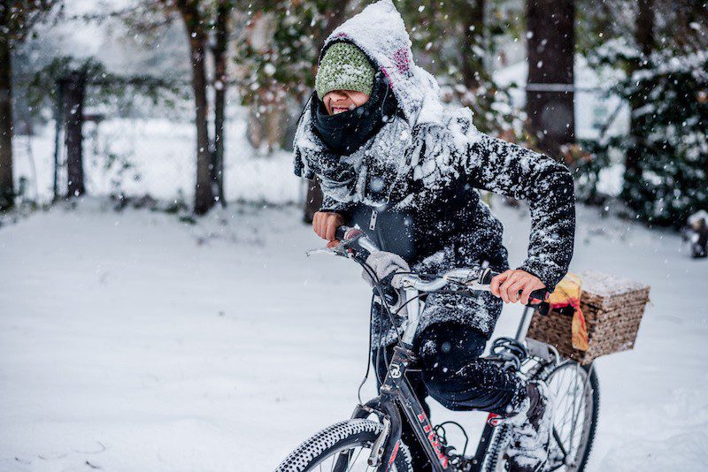 Continuer à s'entraîner à vélo par grand froid et en hiver
