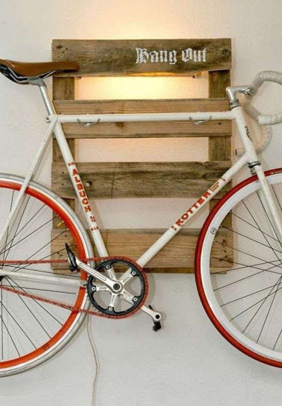 8 meilleures idées sur Support mural pour vélo  support à vélo mural,  rangement vélos, range velo