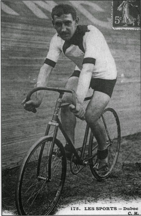 Le coureur du Tour de France Paul Duboc à vélo